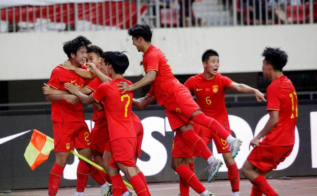 亚洲杯预选赛进行中，足球实力对决