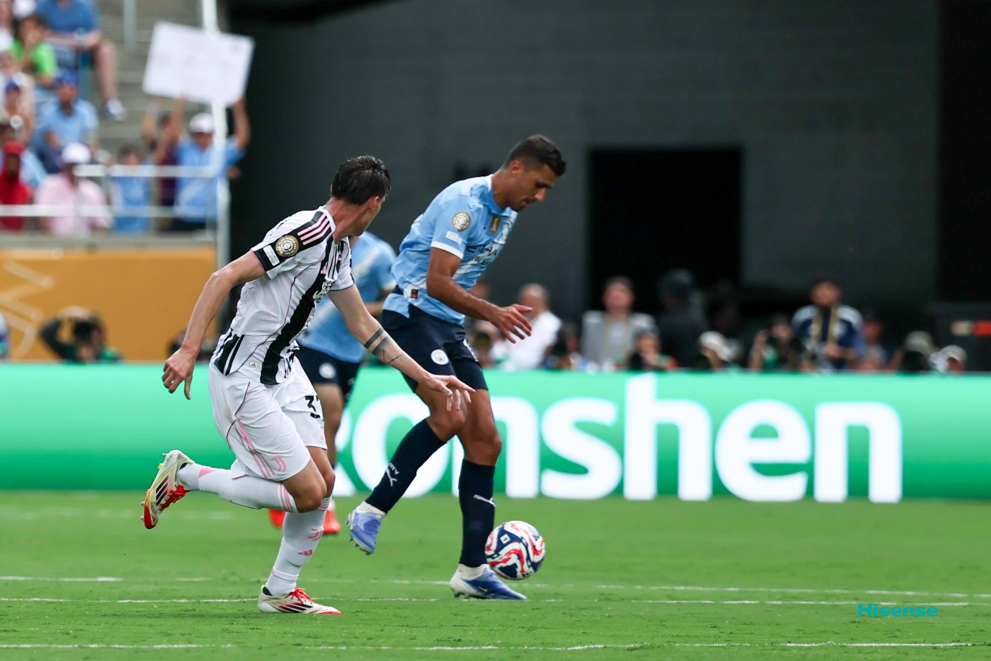 黑白直播在线观看nba-包含西甲重磅对决：皇马迎战哈兰德，争议判罚的词条