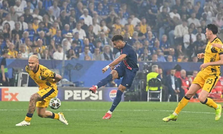 黑白直播在线观看-姆巴佩遭遇杜兰特险胜，奥运会局势紧张的简单介绍