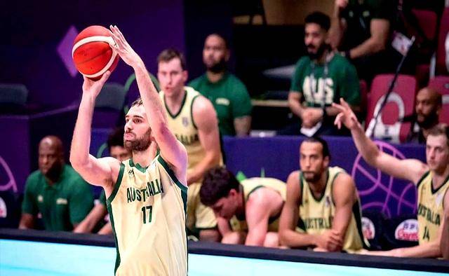 黑白直播nba在线观看-防守全面溃败，马洛卡难堪遭遇一场惨败的简单介绍