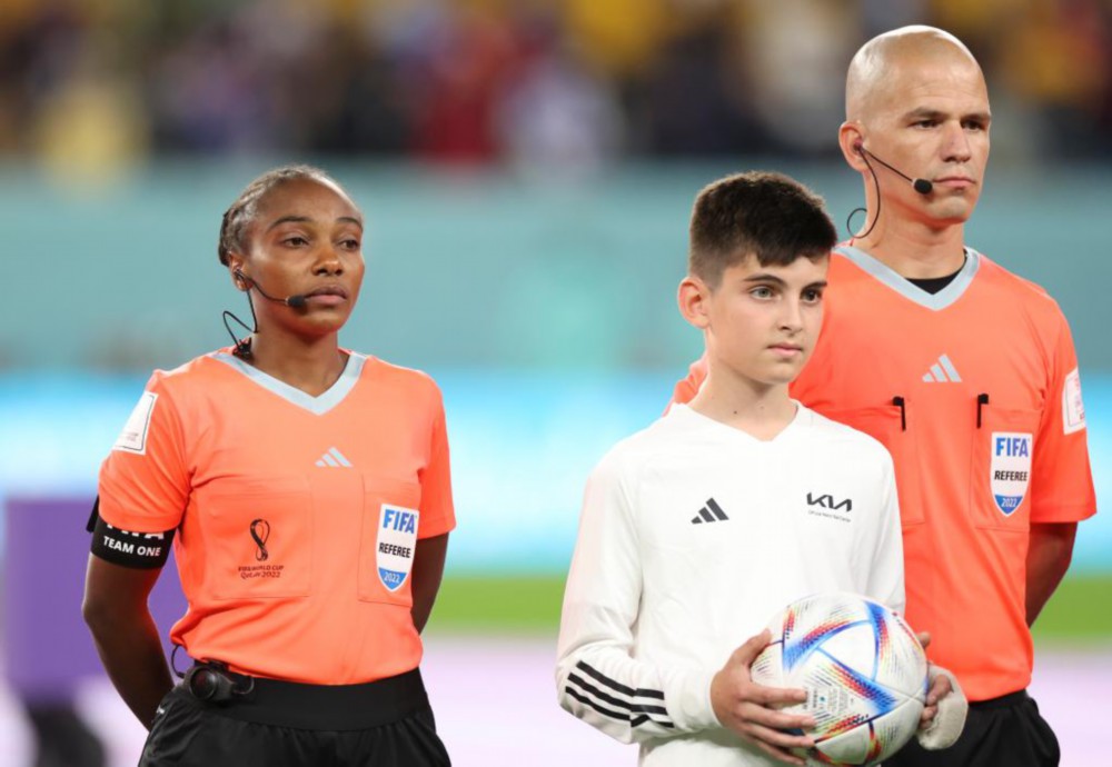 非洲足球锦标战：女队选手迎战对手