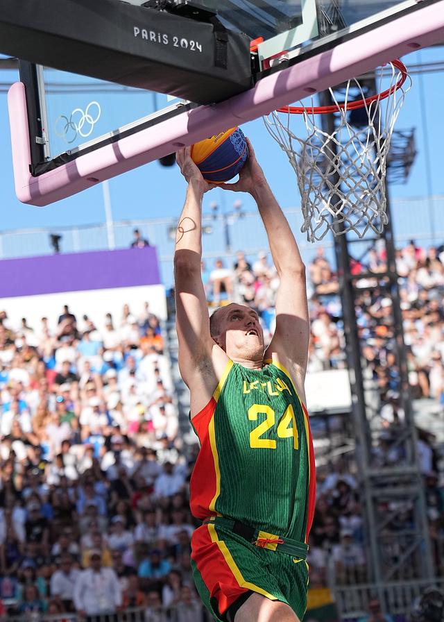 荷兰篮球队一鼓作气晋级八强的简单介绍 荷兰篮球队一鼓作气晋级八强的简单介绍