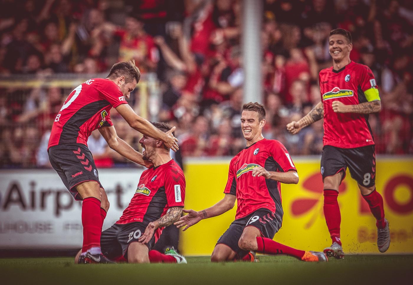 黑白直播体育-弗赖堡连续赢球，冲击前六稳步进行的简单介绍