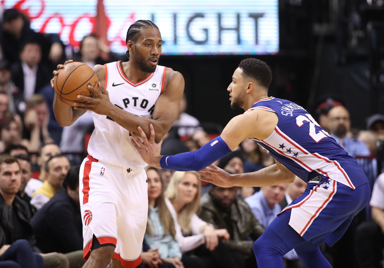 黑白直播免费体育直播-关于猛龙客场绝杀雄鹿，伦纳德单场分贡献的信息