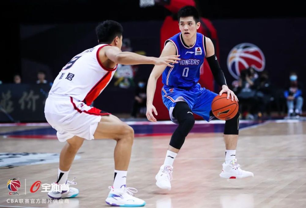 包含阿拉维斯与马洛卡交手，力拼胜利的词条