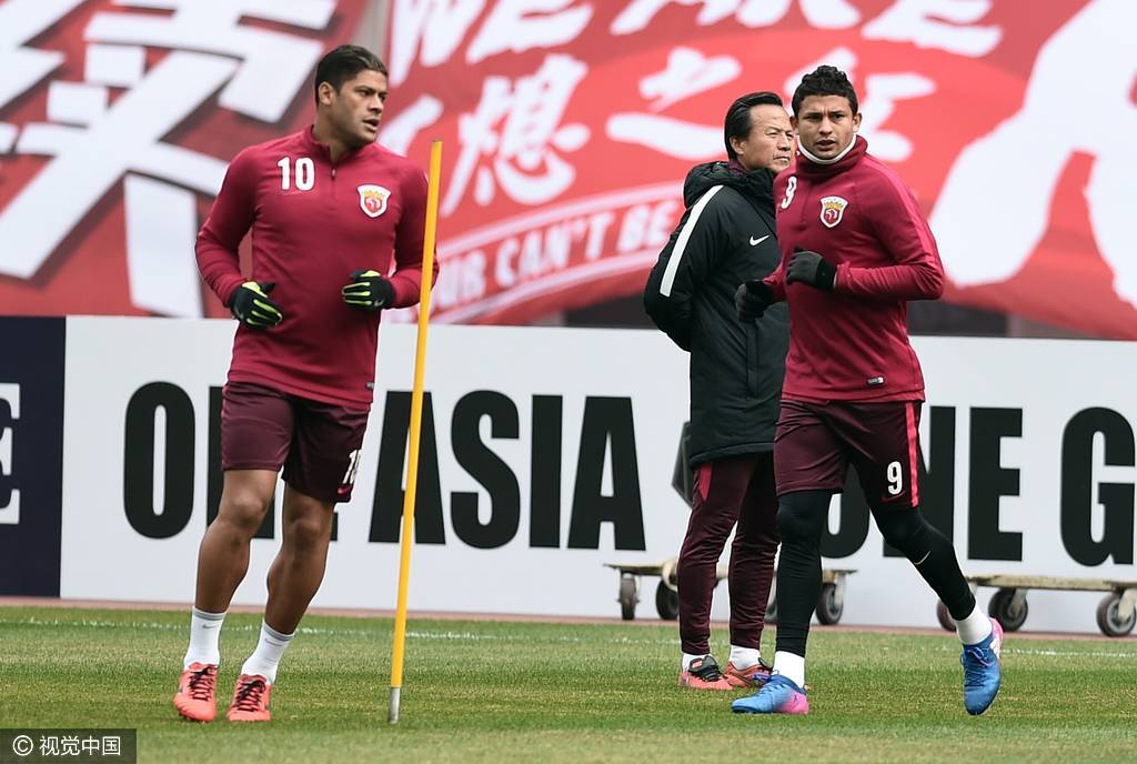 黑白直播体育-青年军备战亚冠，冲刺荣耀不踌躇的简单介绍