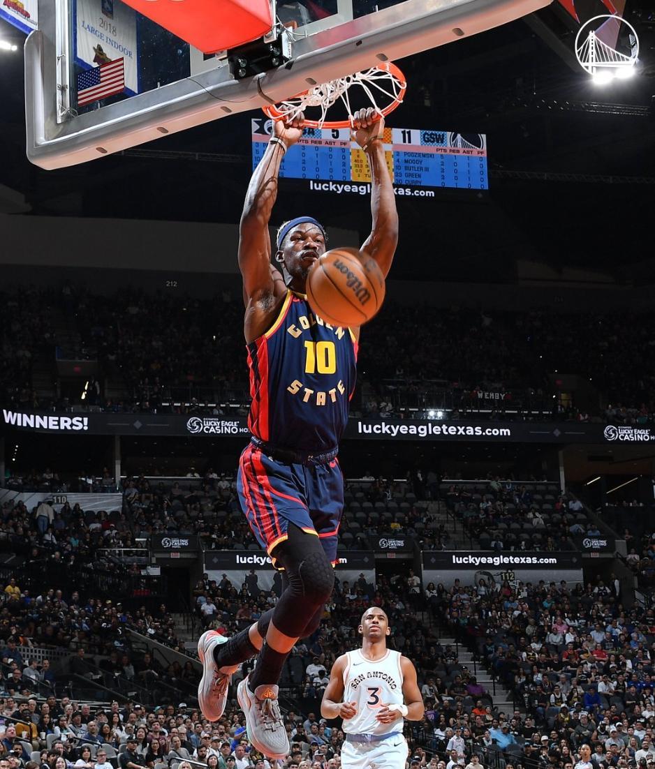 黑白直播nba在线观看-勇士轻松战胜马刺，考辛斯内线压制