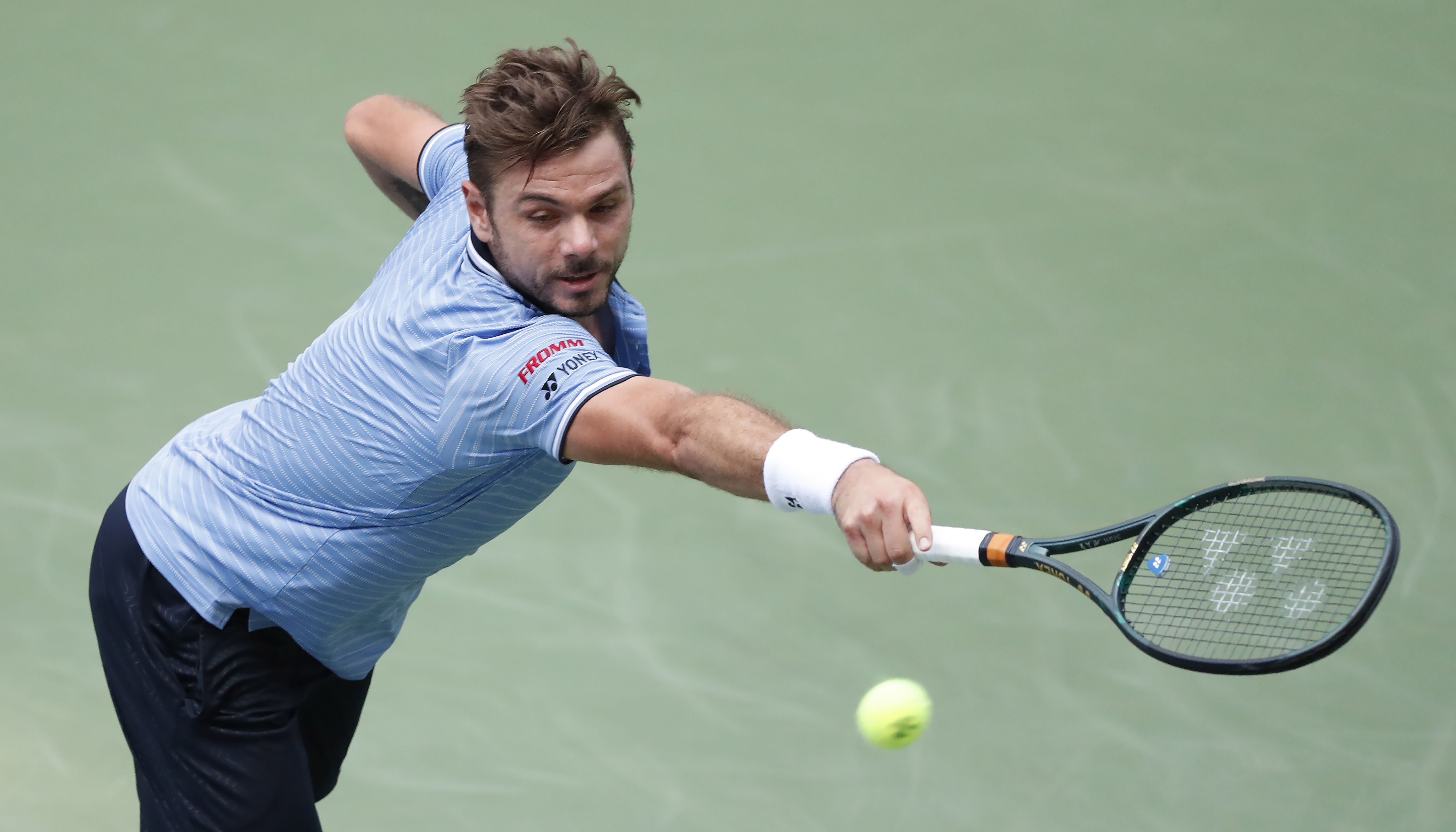 黑白直播-欧洲网球队爆冷西班牙网球队，瓦林卡统治全场的简单介绍