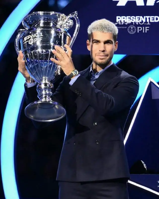 黑白直播在线观看nba-蒙特卡洛大师赛险胜年终总决赛，穆雷统治全场