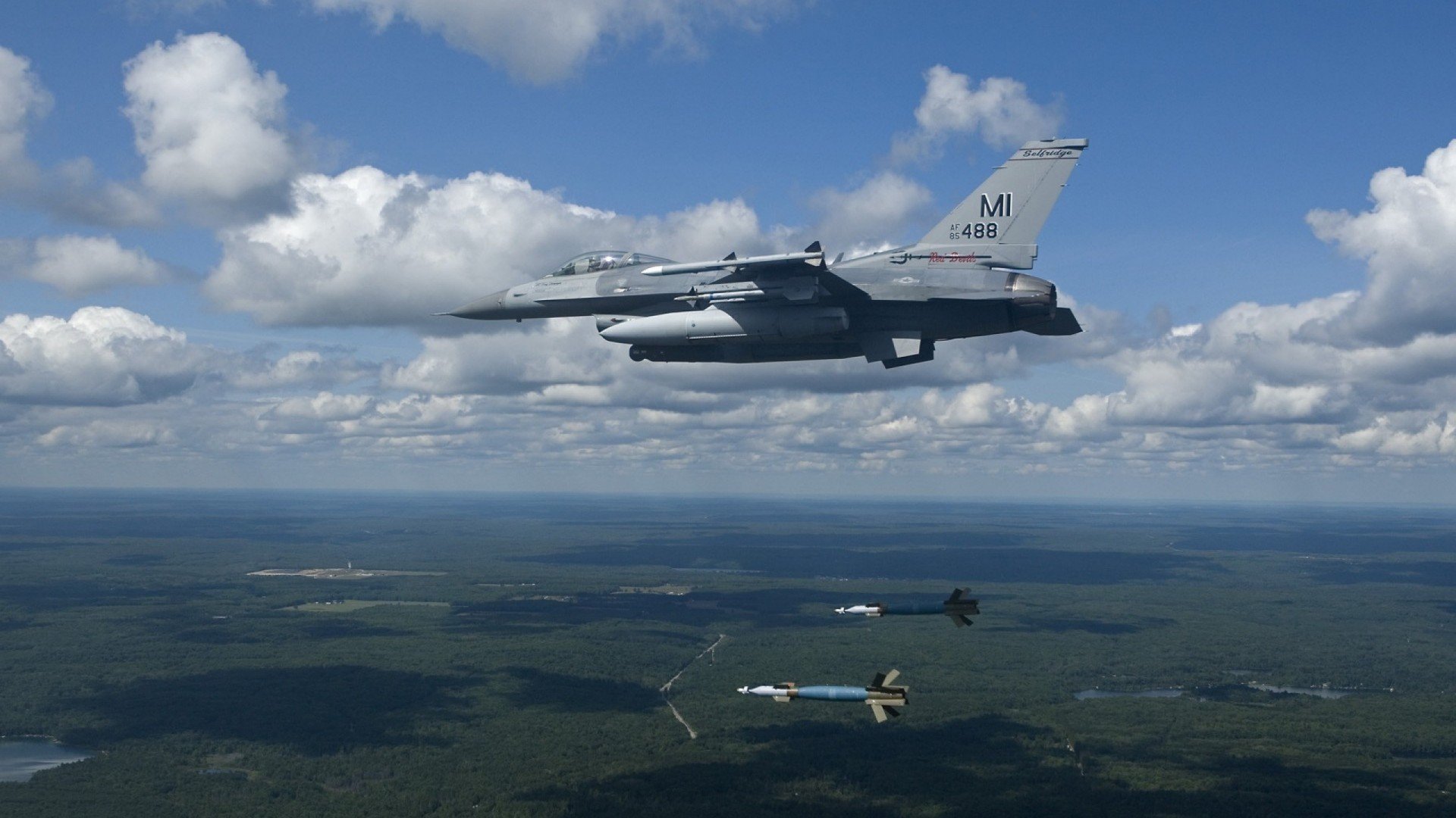 黑白直播体育-锋芒毕露,奥亚尔萨瓦尔独造三球,比利亚雷亚尔攻陷药厂