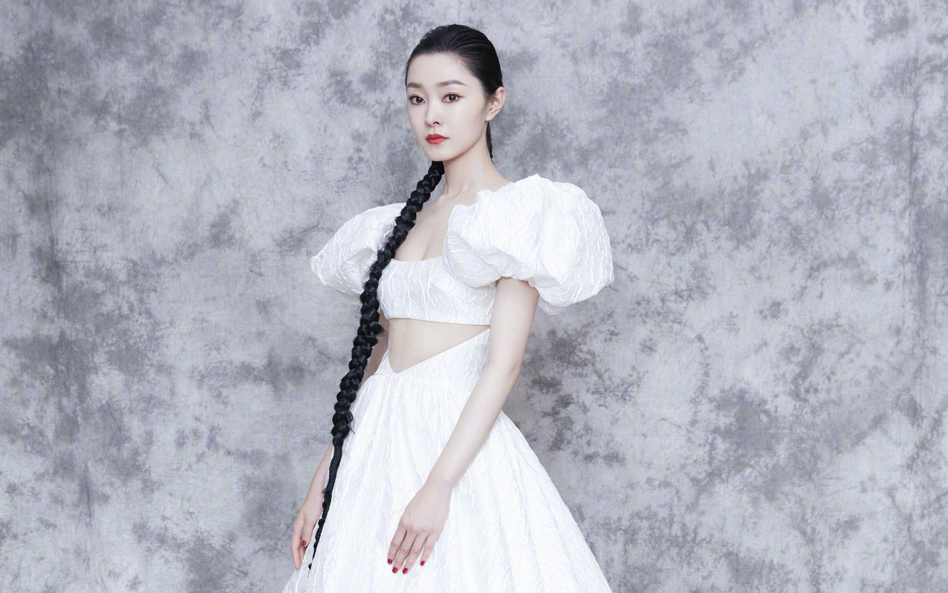 体育周末的双重视角，F1年度争冠战火再燃，巴西足球轻取尼日利亚