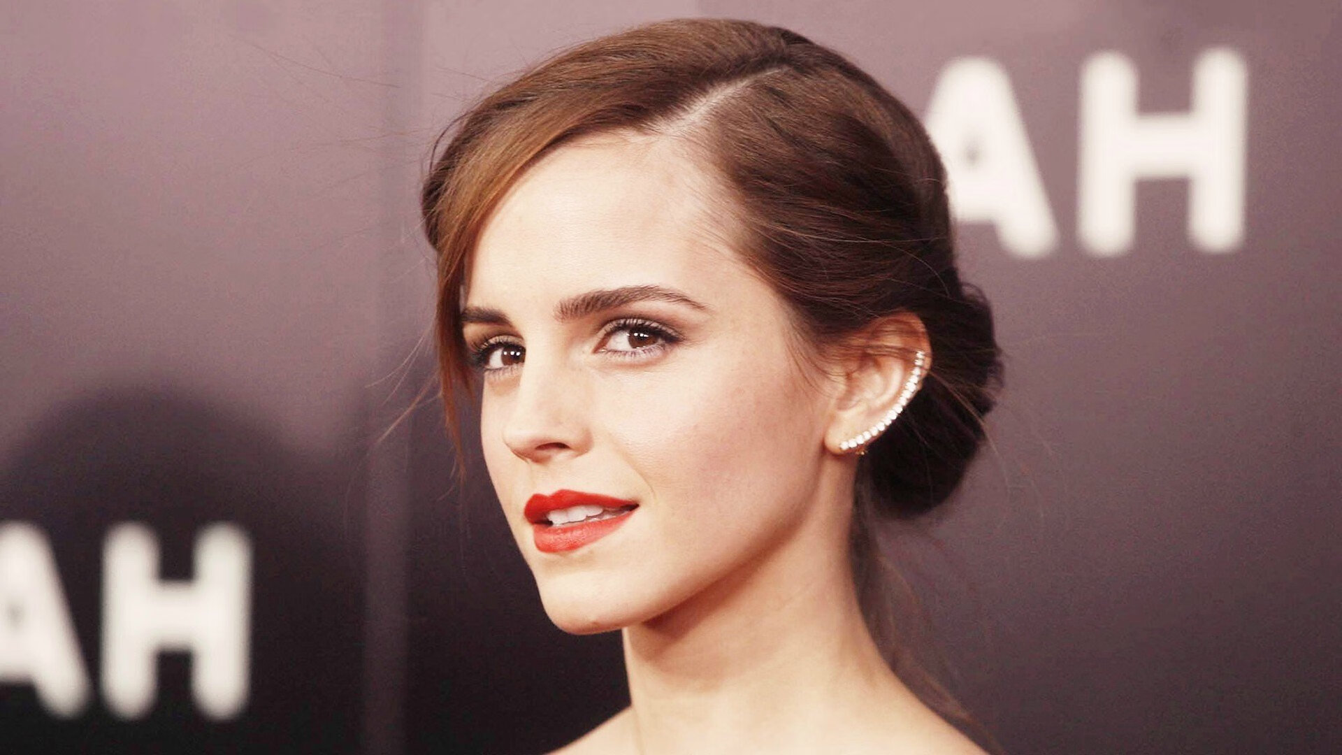 铁壁与烈焰,当深圳的锁链缠上辽宁猛虎,金州的火焰灼穿季后赛之夜