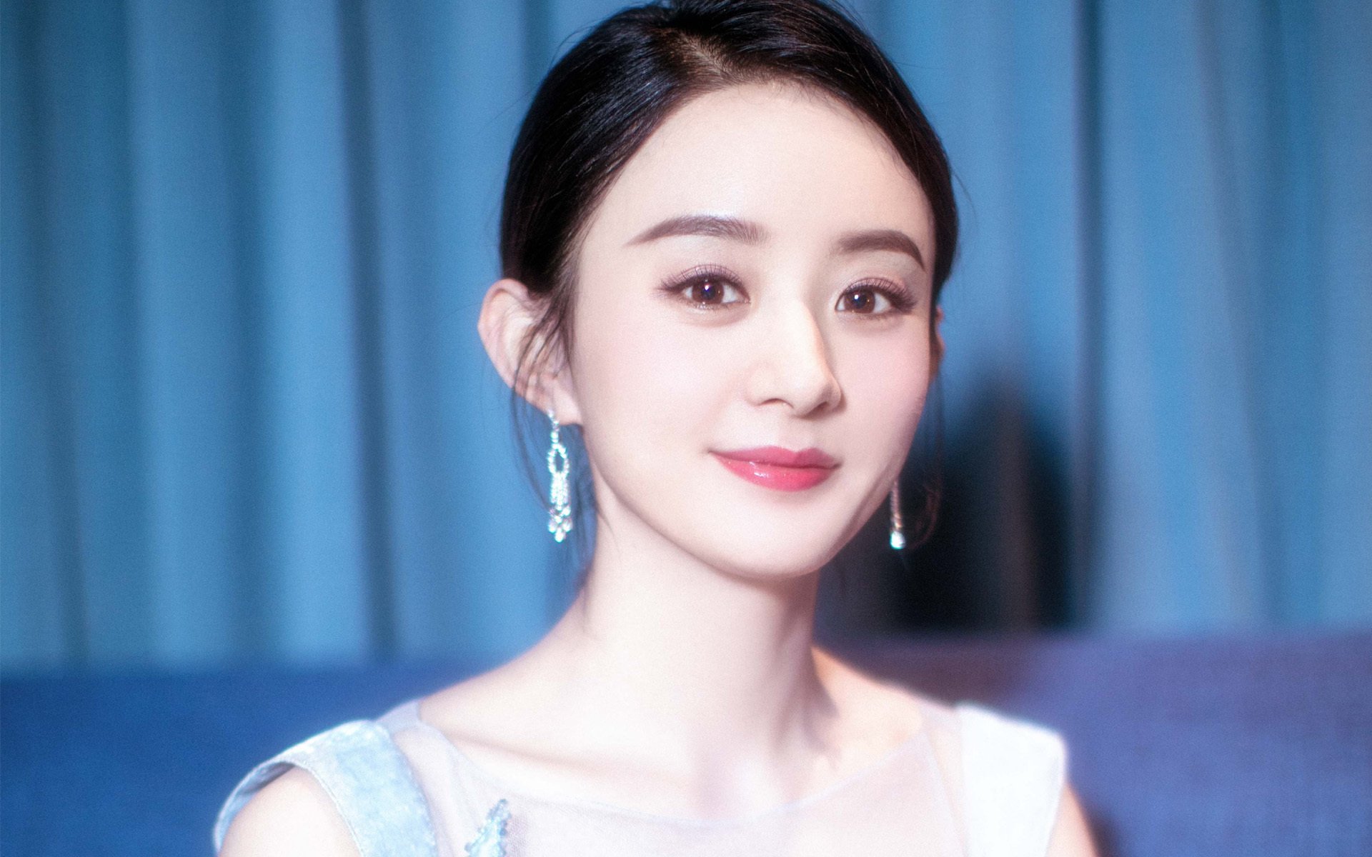 黑白直播nba-城市战争,当曼城蓝遇见东京赤,总决赛基因的跨界共振