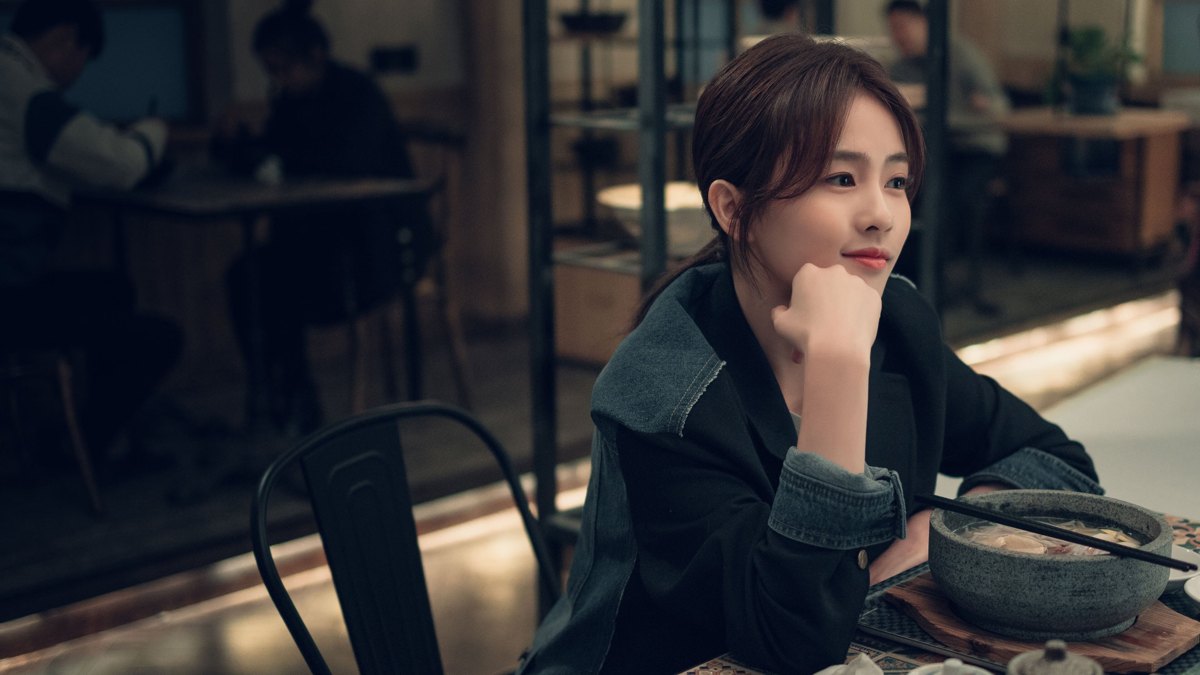 黑白直播在线观看-奥运周期关键战之夜,恩比德完成自我救赎