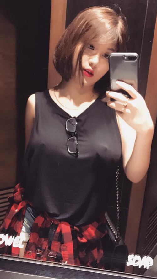 黑白直播-9320，当阿圭罗改写英超历史