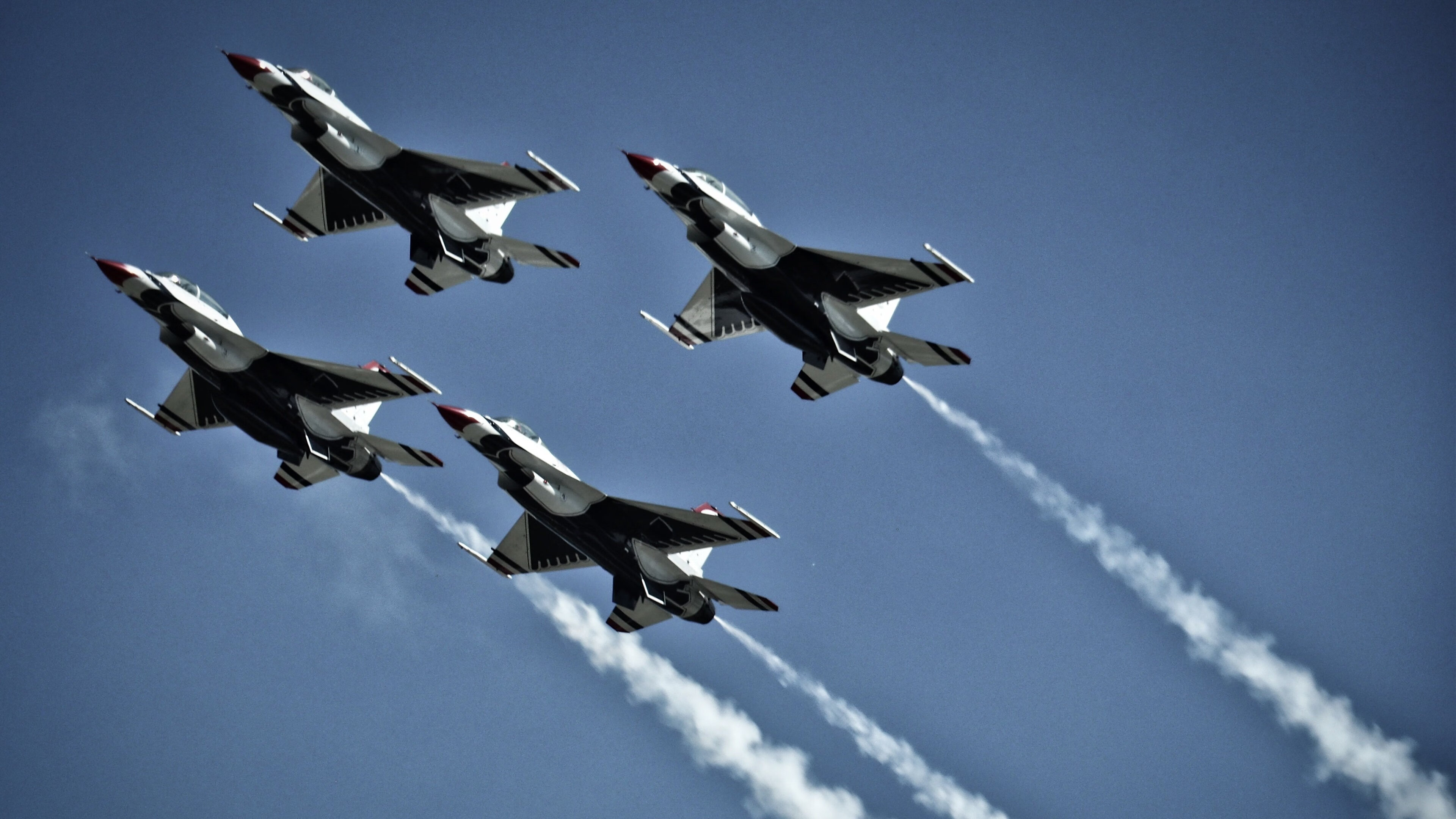 黑白直播nba-篮网掀翻西部霸主太阳！哈登关键时刻重现超级英雄本色