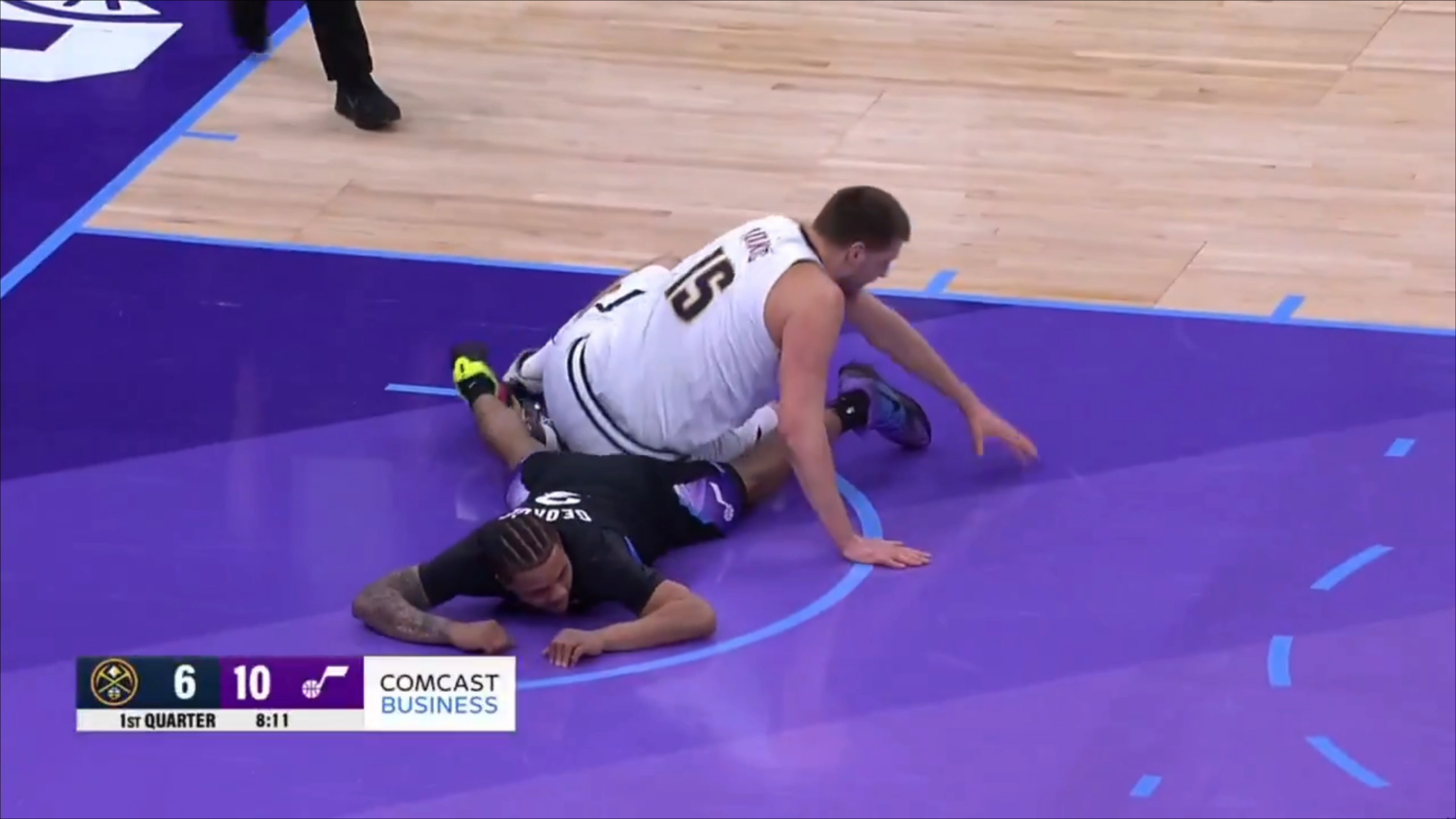 黑白直播在线观看nba-凯尔特人碾压湖人,约基奇状态火热