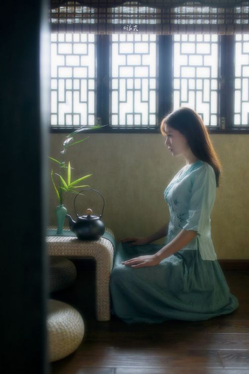 黑白直播nba在线观看-跨越赛场的决胜密码,荷兰速胜揭示东决焦点战的永恒法则