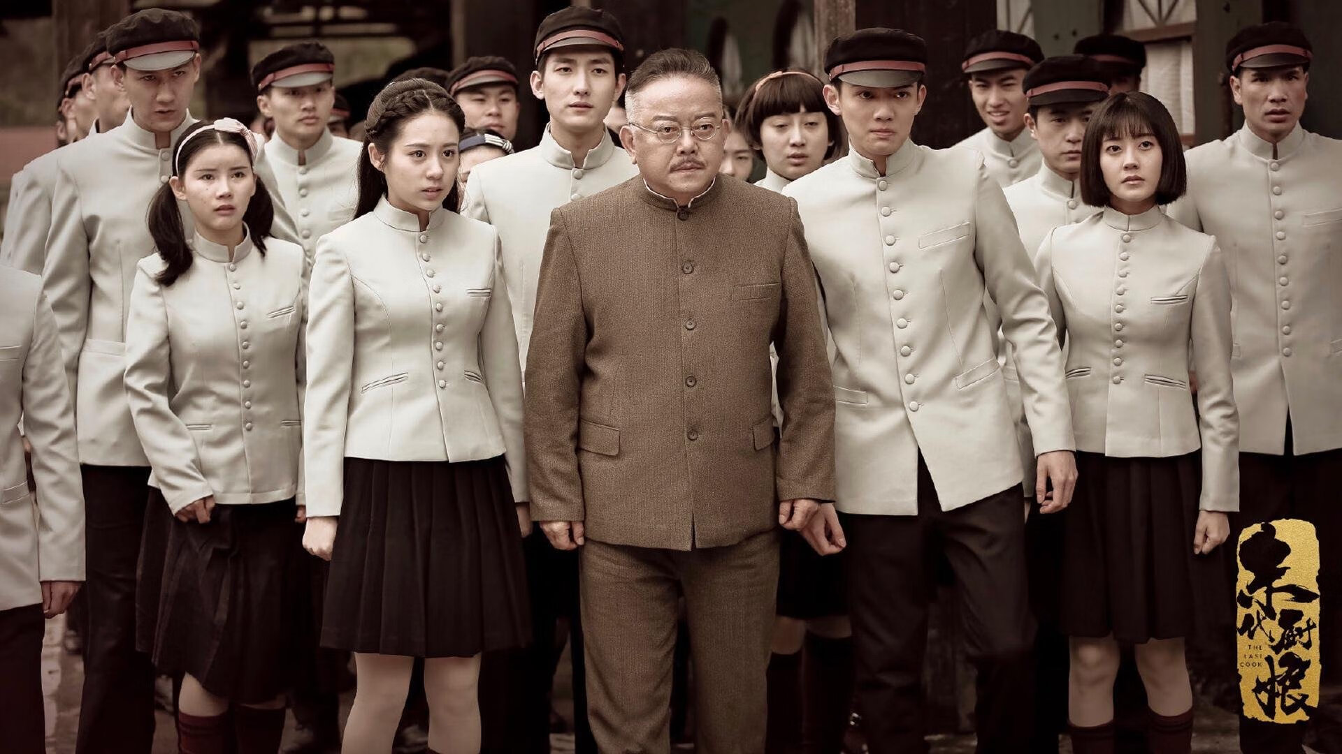 黑白直播在线观看-南非风暴席卷红牛竞技场，基耶萨的压制级演出如何撕碎德甲防线？